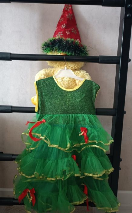 Ёлка платья продам