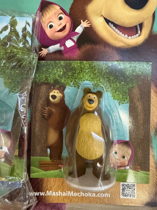 Книга и фигура Маша и мечока - брой 3 и 4
