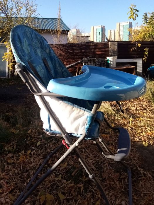 Продам детский стульчик для кормления.