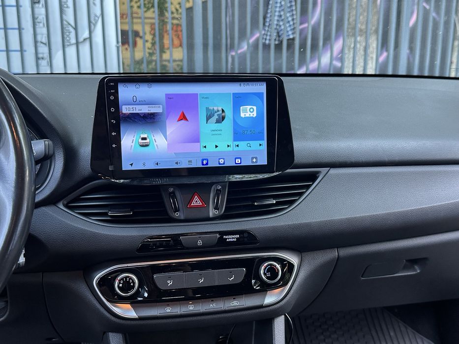 Navigatie cu sistem dedicat Hyundai  i30 / Android si CarPlay