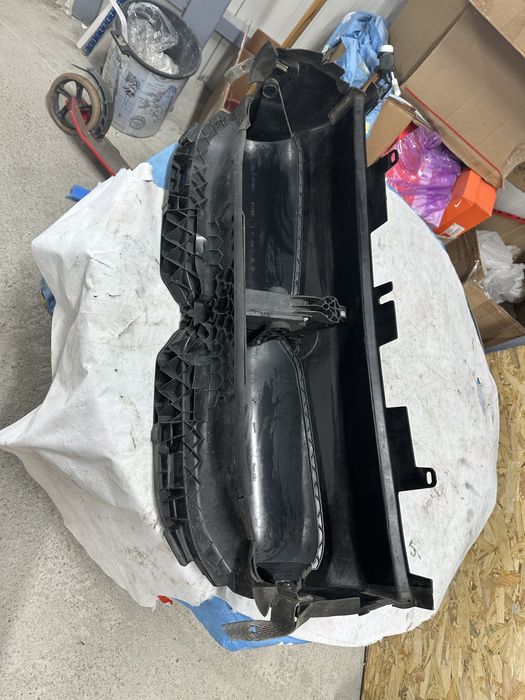 Hotă aer bmw seria 2.f40.f44.cod:5a23eb404.