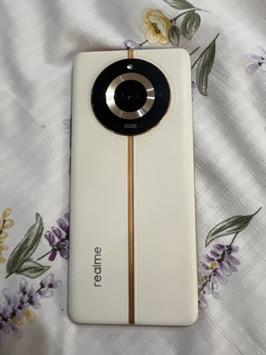 Продам срочно Realme 11 pro 5g