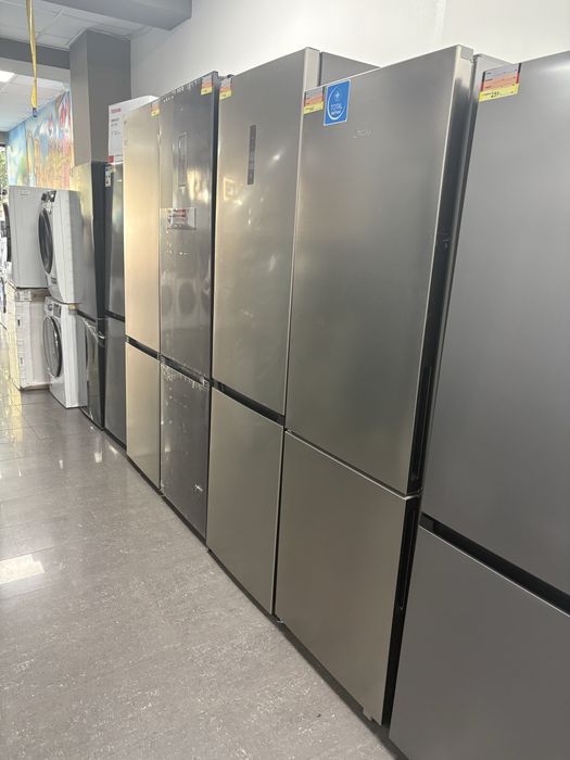 Хладилник с долен фризер MIDEA MDRB548MME46 186.00 см No Frost