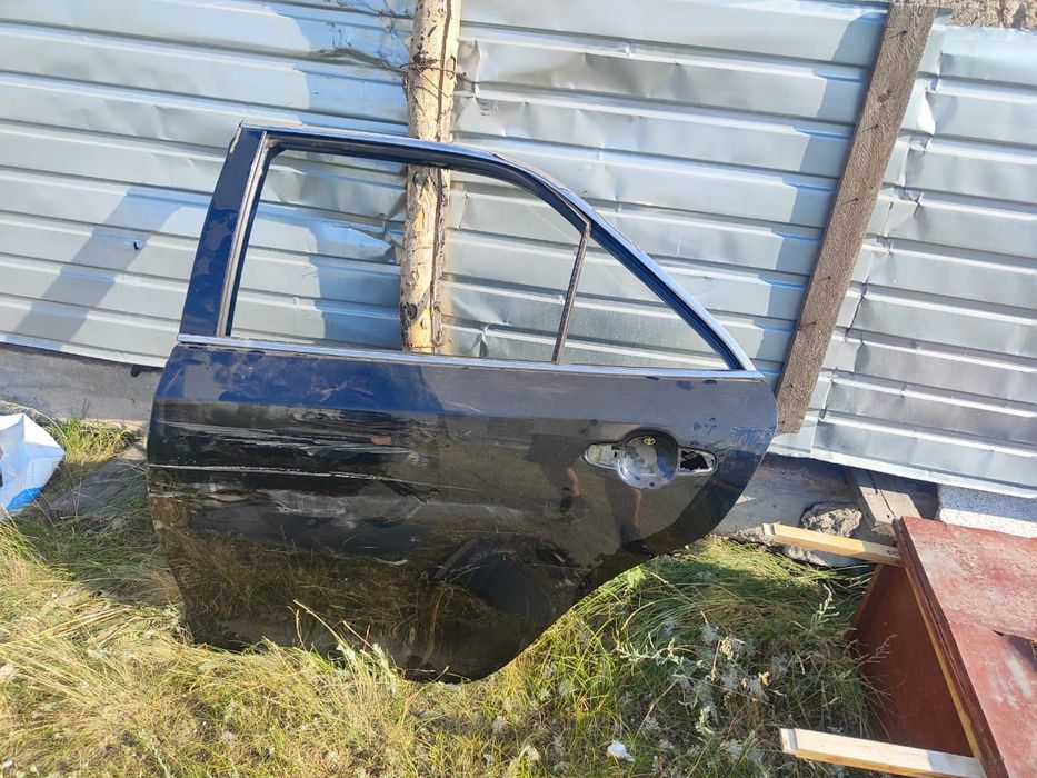 Продам дверь камри 50