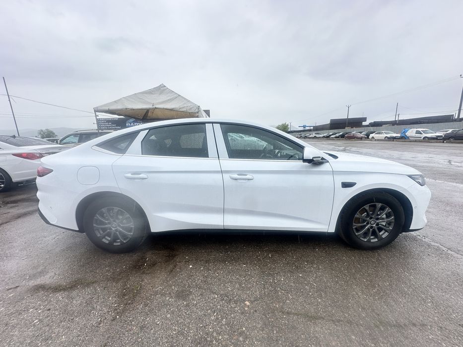 Byd Qin L гибрид