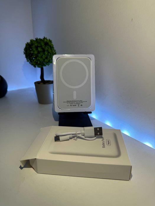 Powerbank MagSafe 5000mAh, nou in cutie