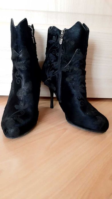 Продам демисезонные сапожки