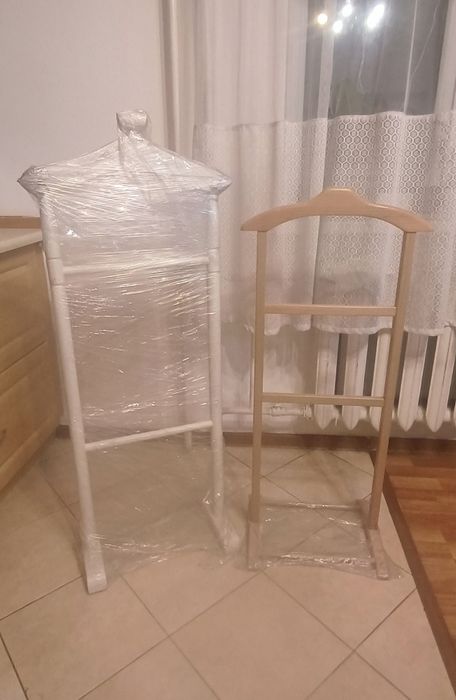 Вешалки напольные