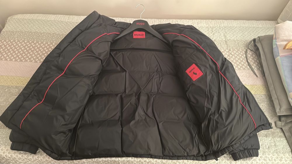 Оригинално HUGO яке с патешки пух