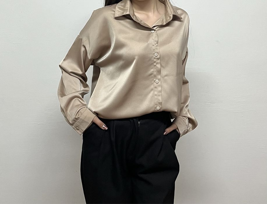 Блузка атласная 46 размер