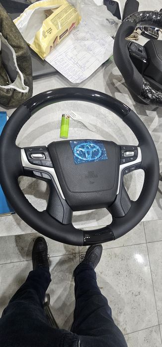 Руль  на тойота  новые