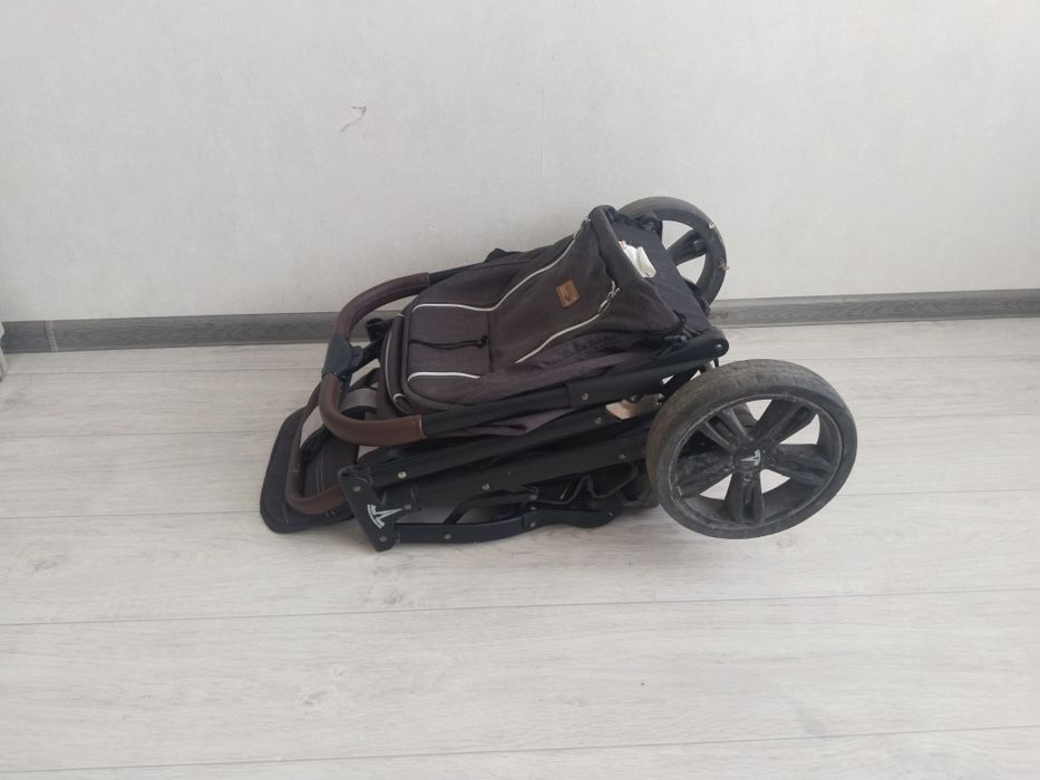 Коляска в хорошем состоянии