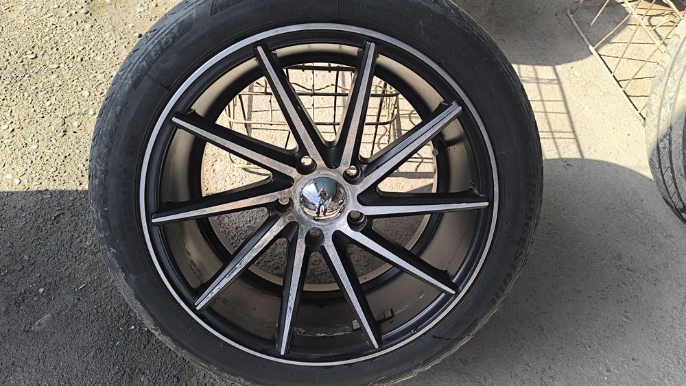 Диски б/у R17 не
варинные, есть незначит царапины под