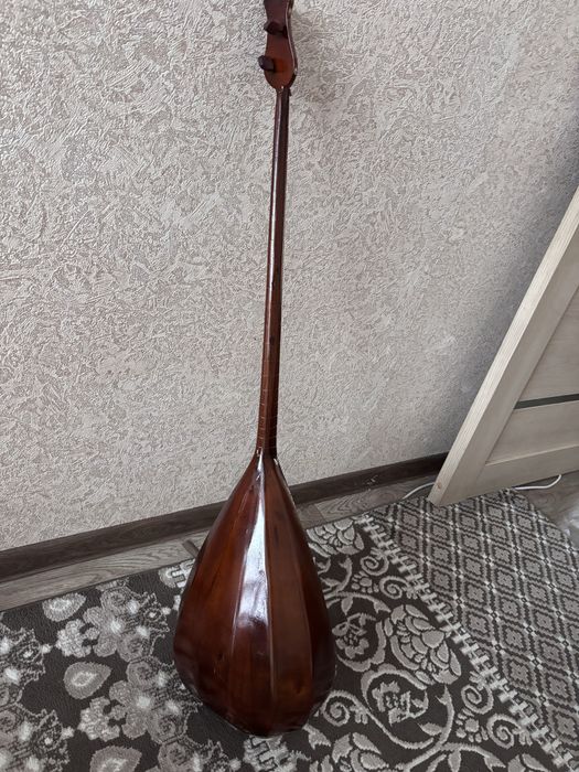 Продаю домбыру бу