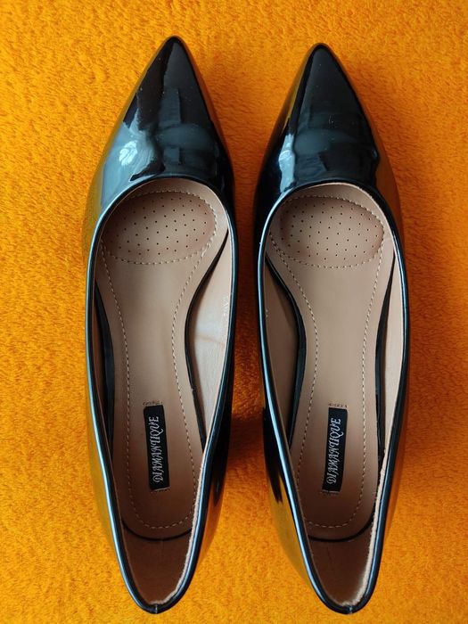 Продавам  обувки