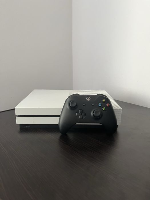 Xbox One S 500 gb
