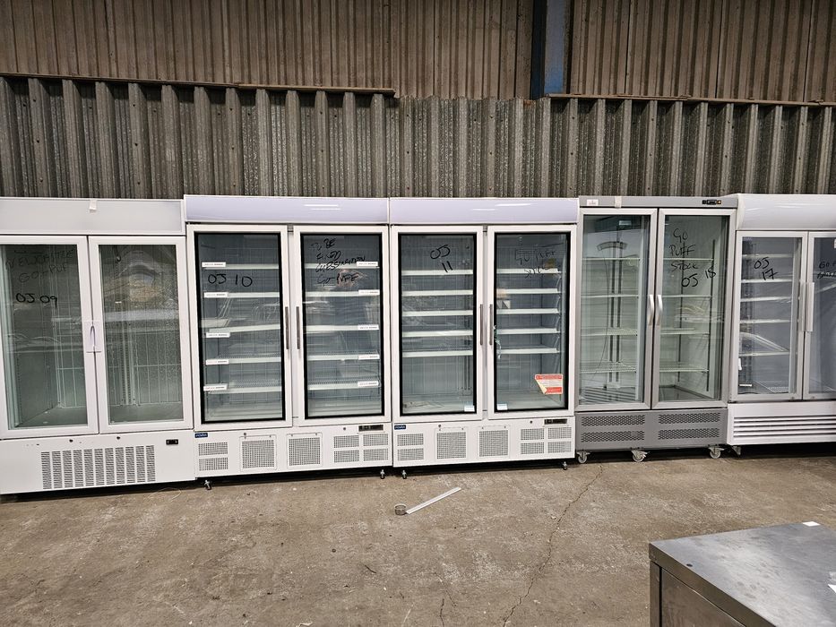 Салатери Combisteel - R600aRvs Aisi 2012000 mm9 x GN 1/3,, 200см 1100л