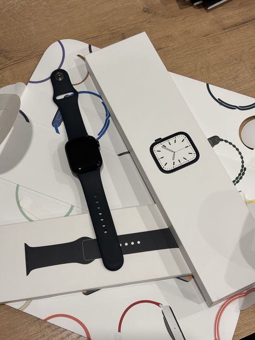 Продам Apple Watch Series 7 41mm midnight