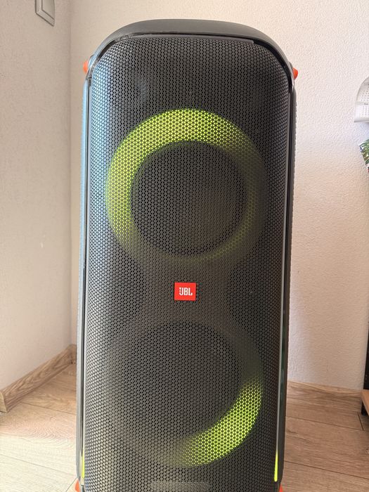 JBL party box 710