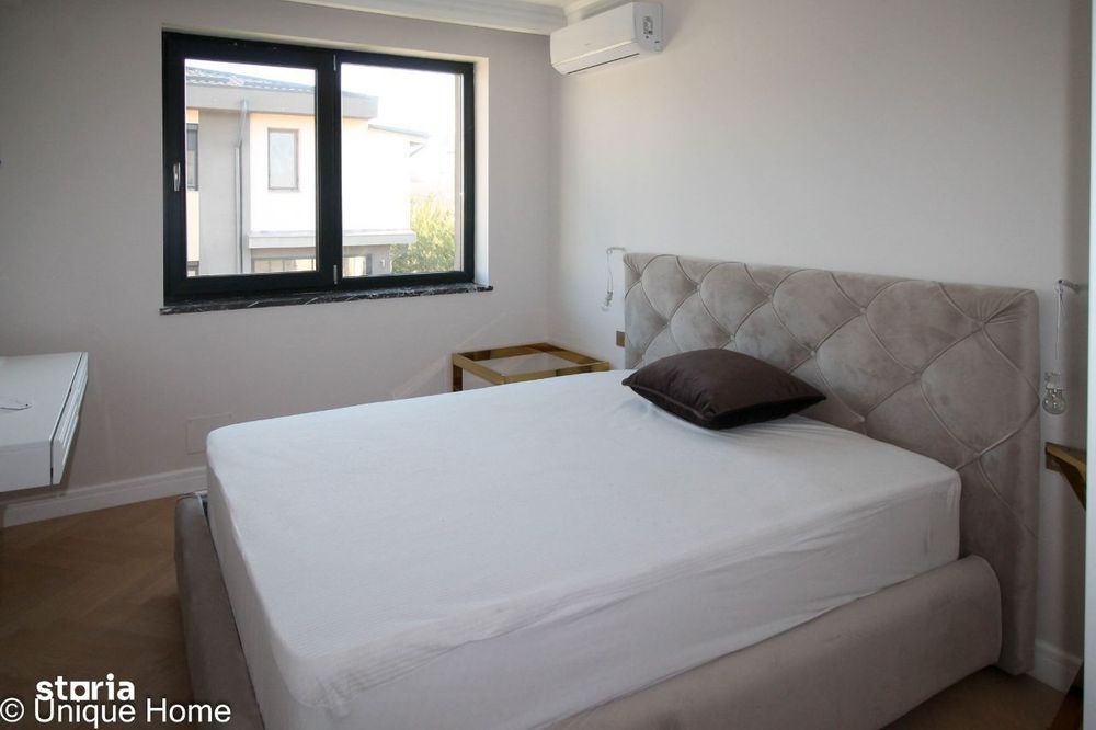Pipera: Vila tip duplex, pe malul lacului!