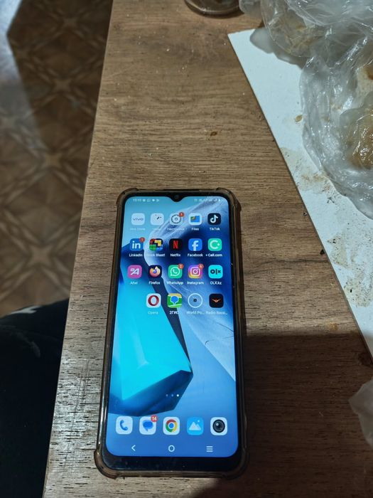Продам телефон Vivo Y03