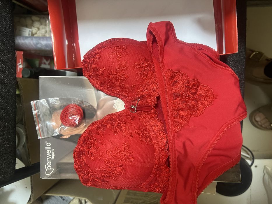 Продам нижеее белье новый в коробке