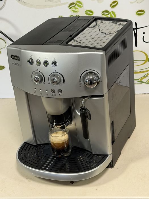 Кафемашина кафе автомат delonghi magnifica с гаранция