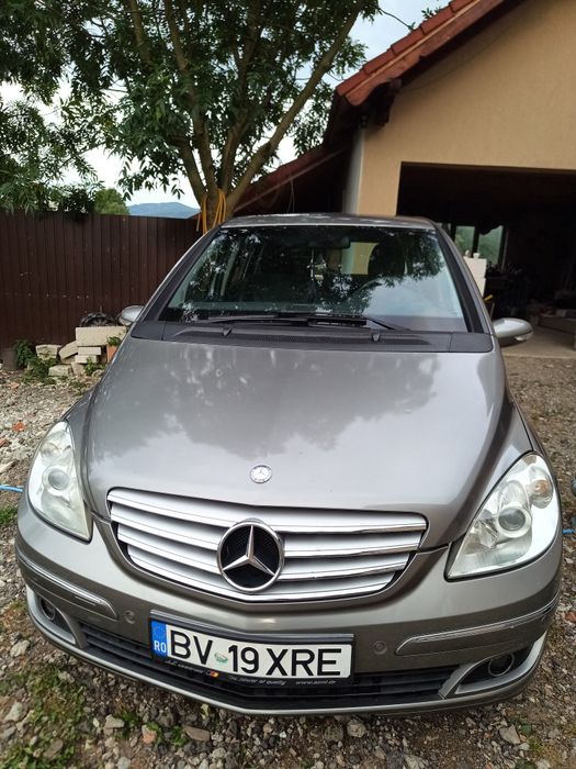 Mercedes-Benz B 200