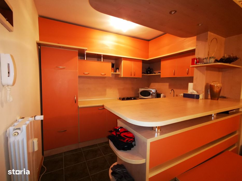2 camere- Central -Furnica