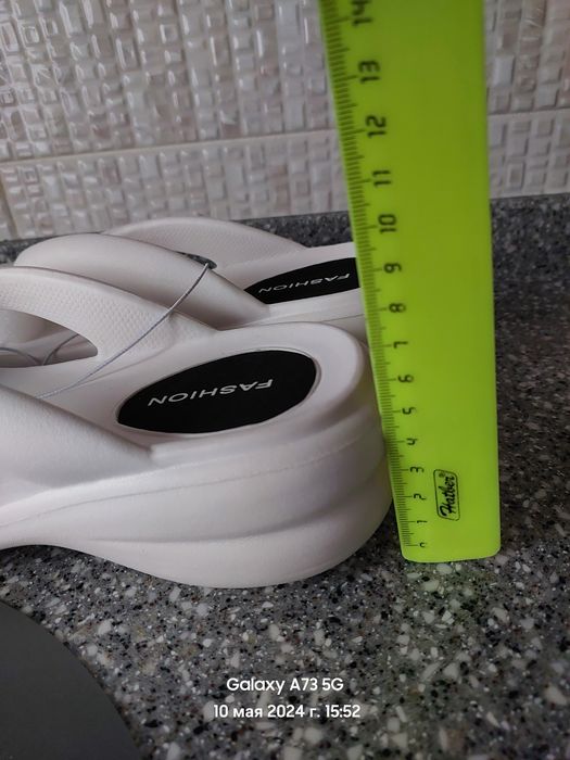 Сланцы новые продам размер 39-40