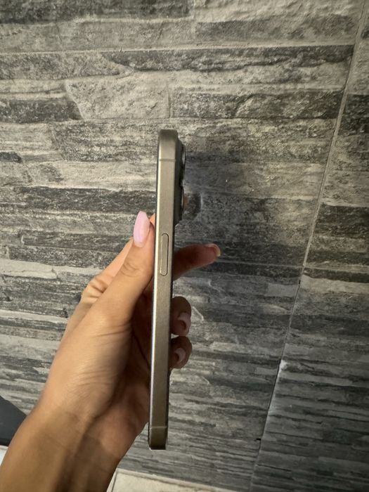 iPhone 15 Pro silver