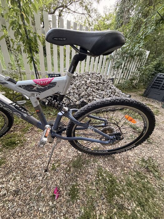 Vând bicicletă Cross