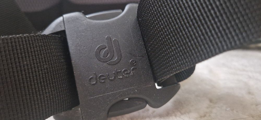 Deuter Kid Comfort 3 , stare perfecta, husa de ploaie inclusa