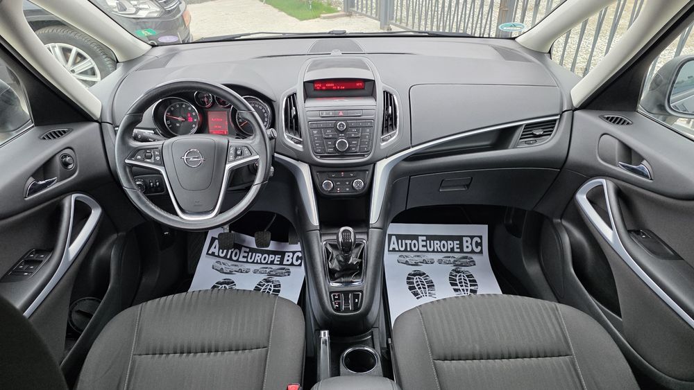 Opel Zafira  an 2012 RAR EFECTUAT 1.4 benzina 120 cp 7 locuri