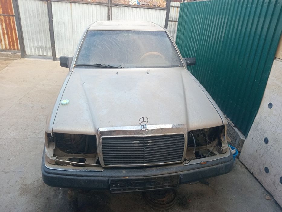 Мерс сатылады.Обьем 2.8