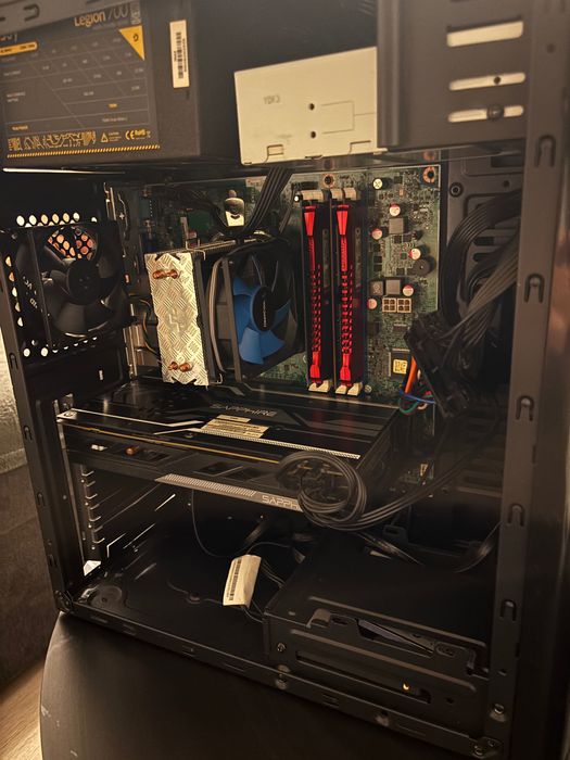 Calculator pc gaming cu monitor
