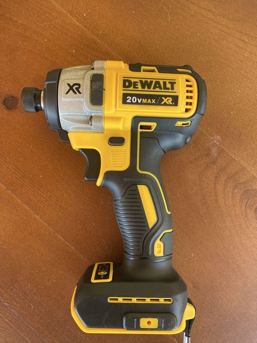 Bormasina dewalt 90nm noua sigilata in cutie