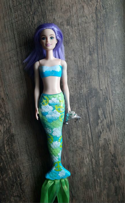 Sirenă Barbie cu păr mov