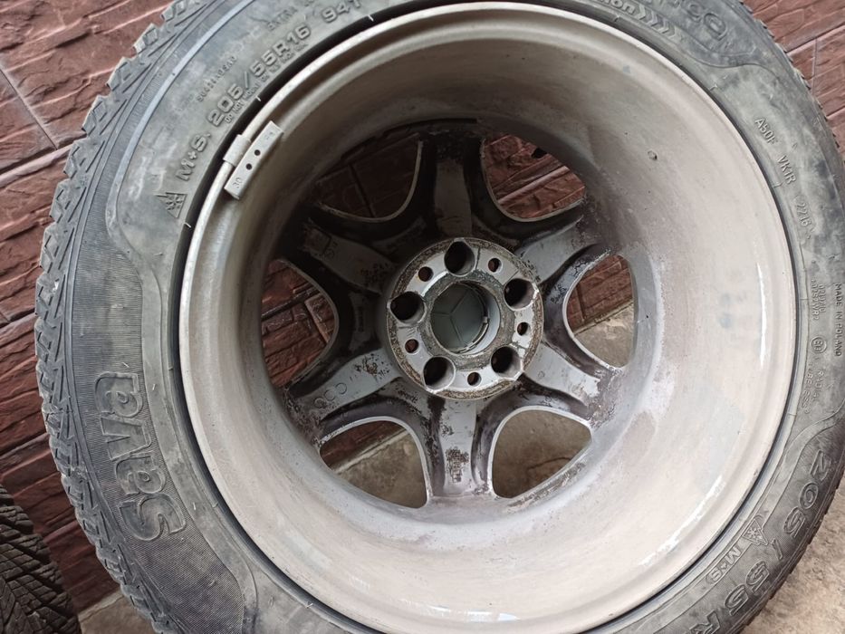 Продам зимние шины с дисками