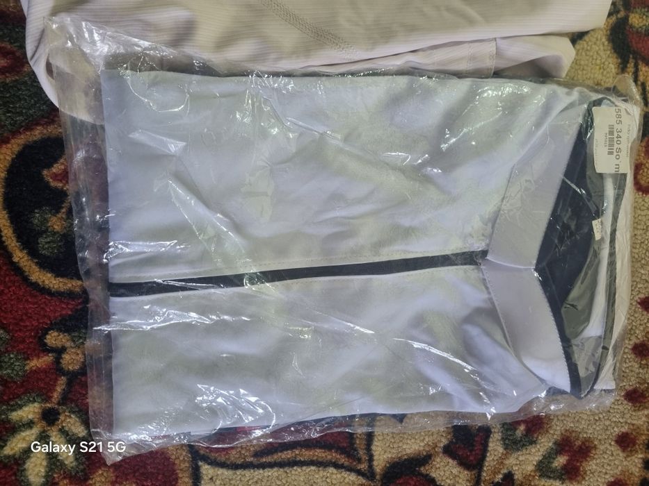 Erkaklarga umra safari uchun koylak