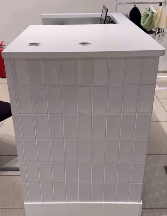 Продам ресепшен с сейфом