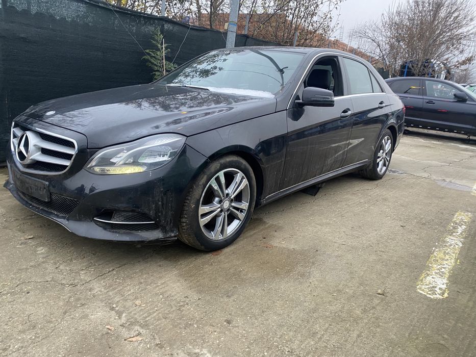 Balamale capotă stânga , dreapta cu capsă Mercedes W212 facelift