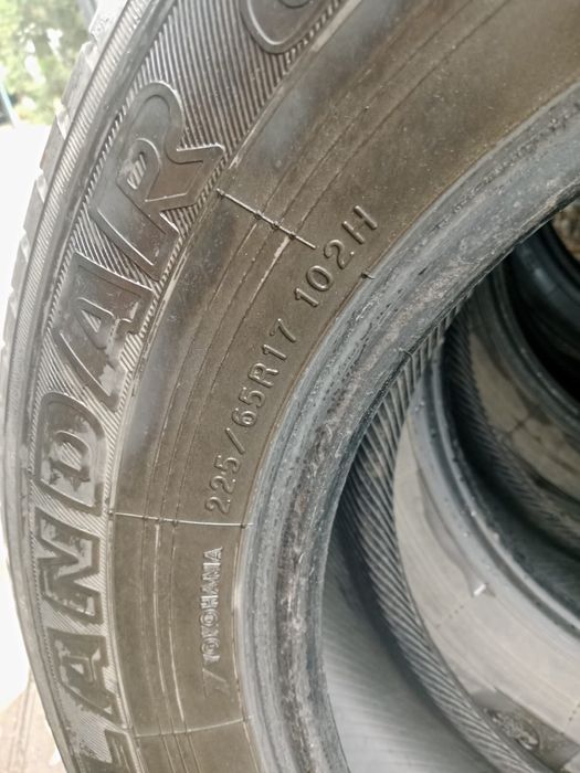 225/65/17 Yokohama