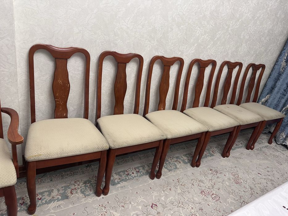 Срочно продам Стол со стульями