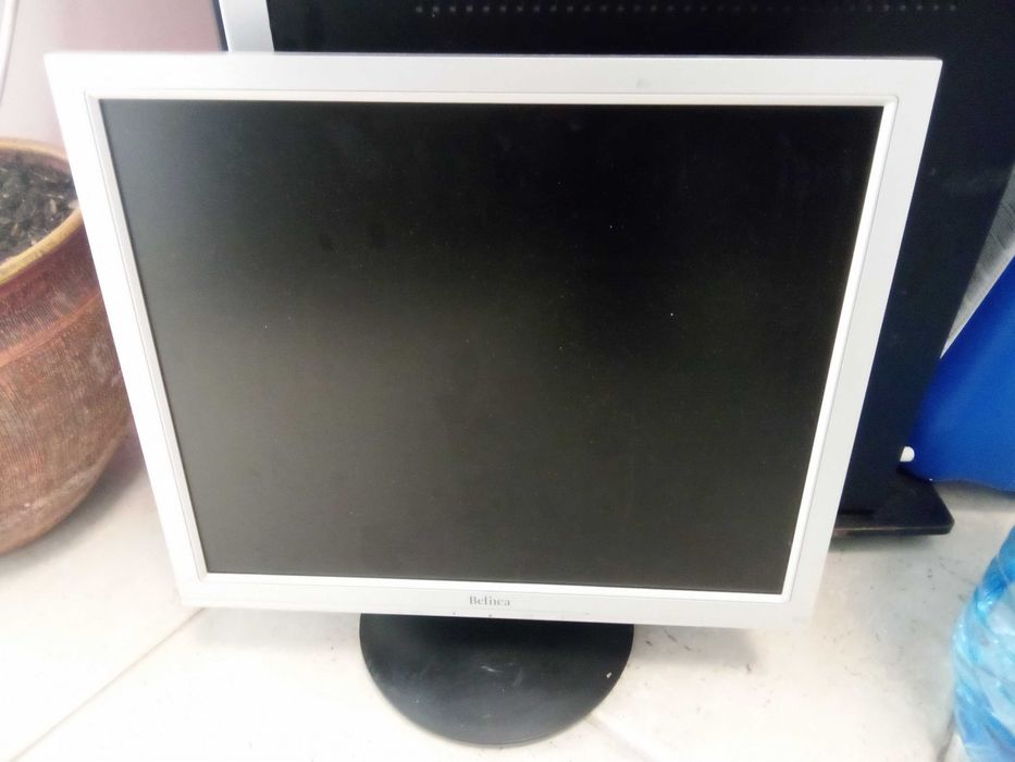 Монитори- 20 лв. броя.