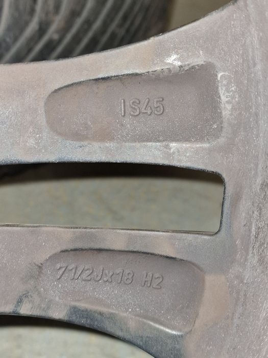 Roți BMW cu anvelope Continental. 18 Inch