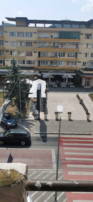 Vand apartament central Deva