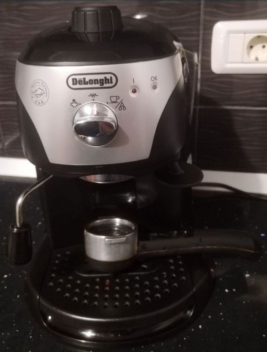 Espressor DELONGHI cafea macinata manual