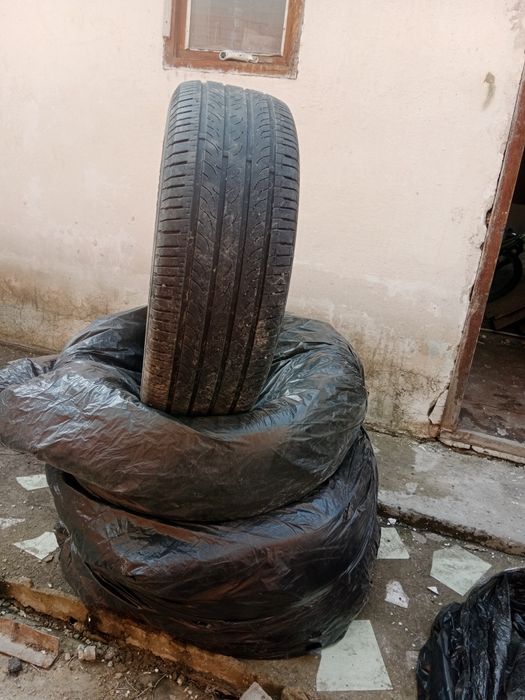Продам комплект шины на 235/55/18