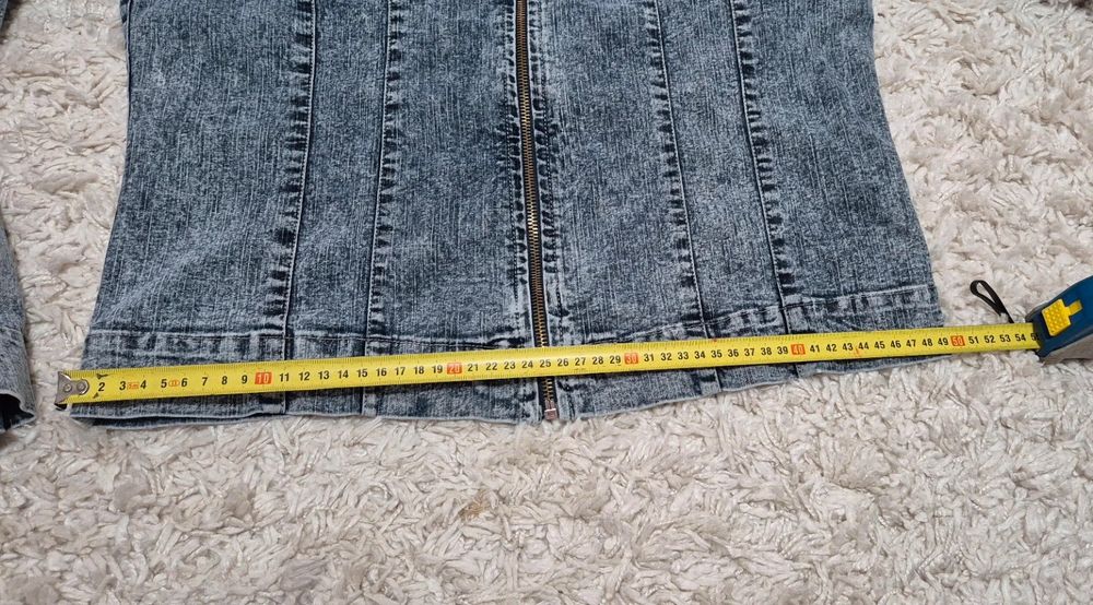 Geaca blugi in stare buna